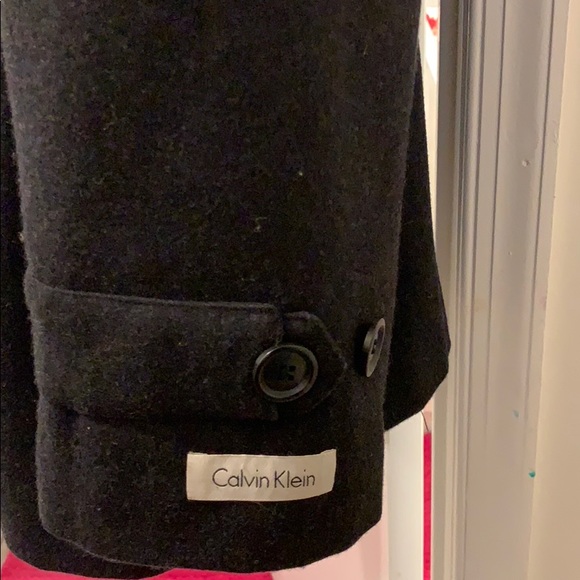 Calvin Klein - Picture 5 of 6